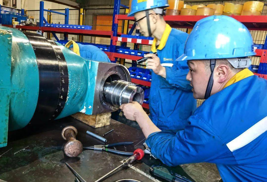 了解设备状况,解决生产部门的燃眉之急,并运用精益生产tpm设备管理