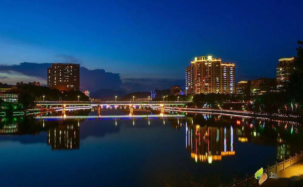 上犹夜景图片图片