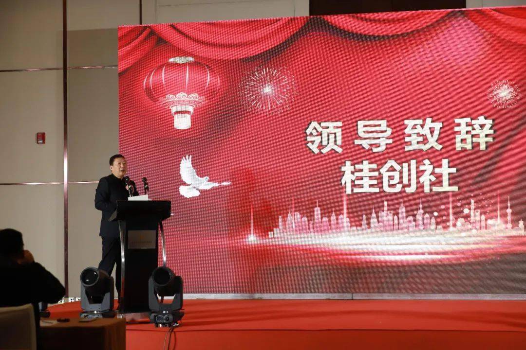 展望后续几年的发展规划矿权评估主任刘红岩总结了矿权评估部门在过去