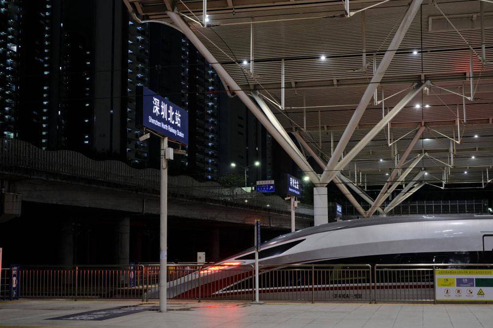 2024年深圳铁路首趟春运夜间高铁开出
