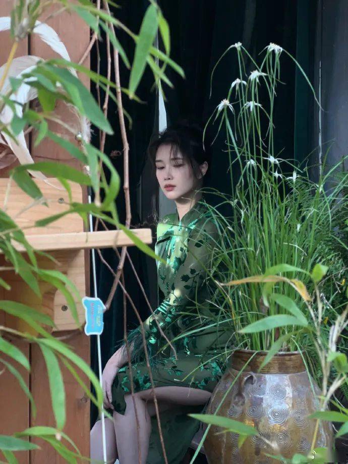 全国公映! 天台美女奚望主演红色主题电影《孤军》