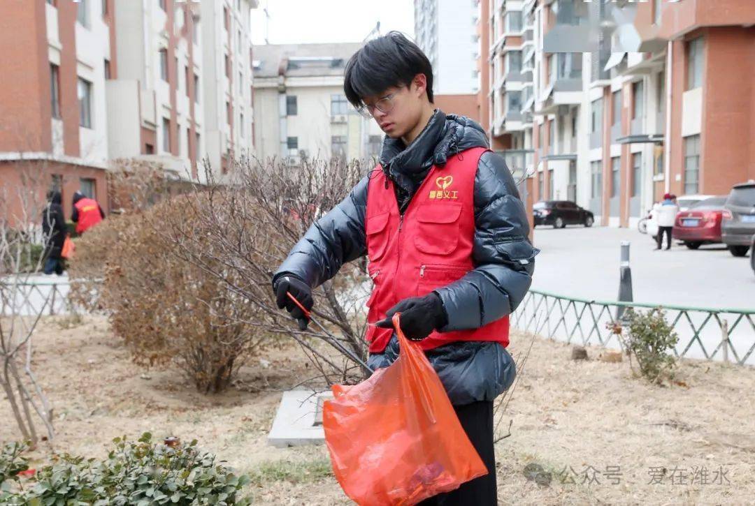 活动相册撰 稿:徐钰茜图 片:王宏志,郭 伟,陈玉莹 等王宏志,孙锡坤,郭