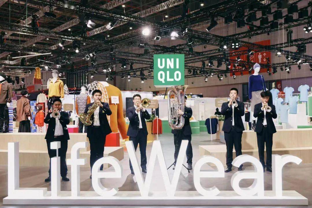 优衣库与曹鹏公益基金会陆续举办超25场"自闭症青少年店铺体验"活动