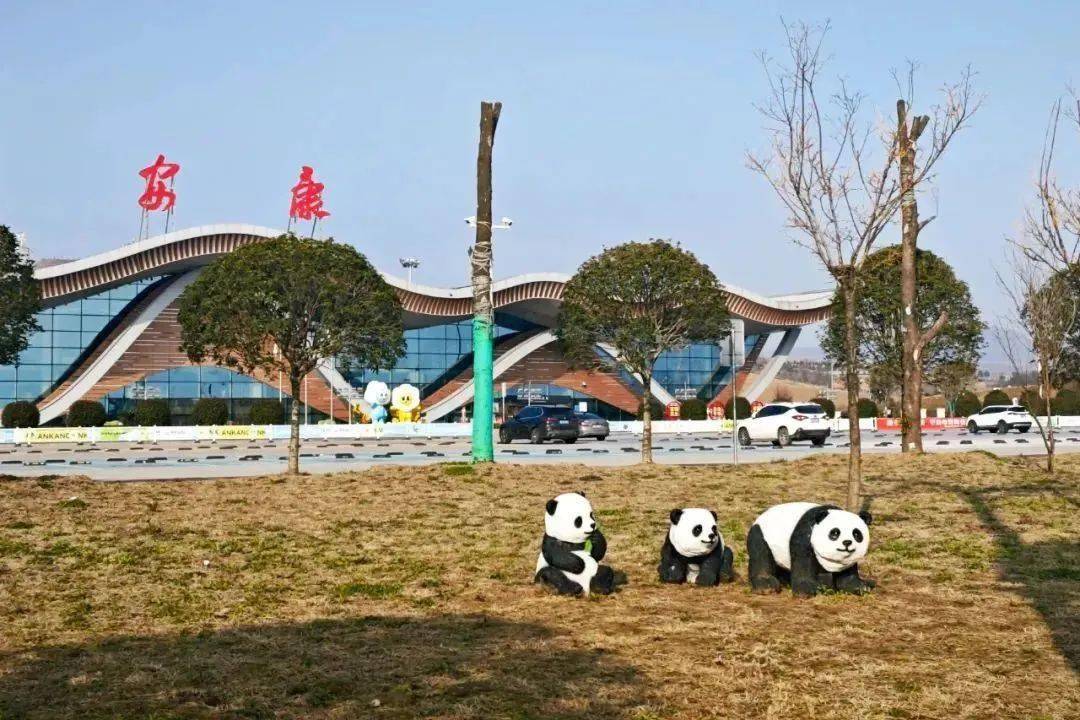 中国毛绒玩具主题机场"焕"新颜啦!_安康