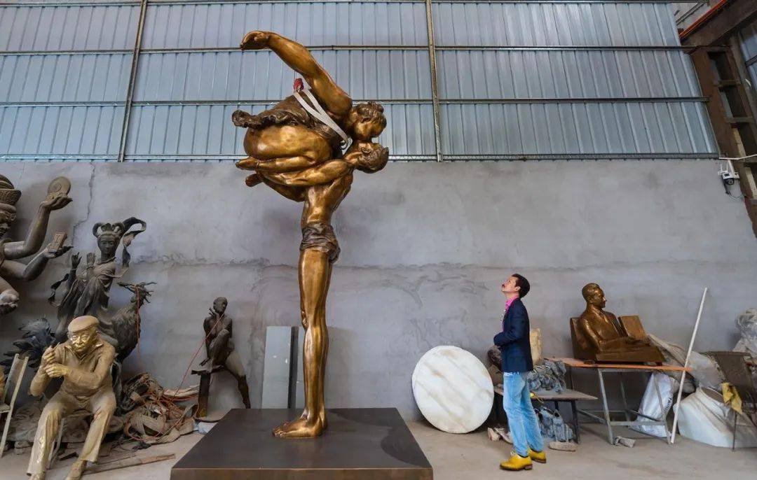 城市公共空间的"年货"_雕塑_许鸿飞_生活