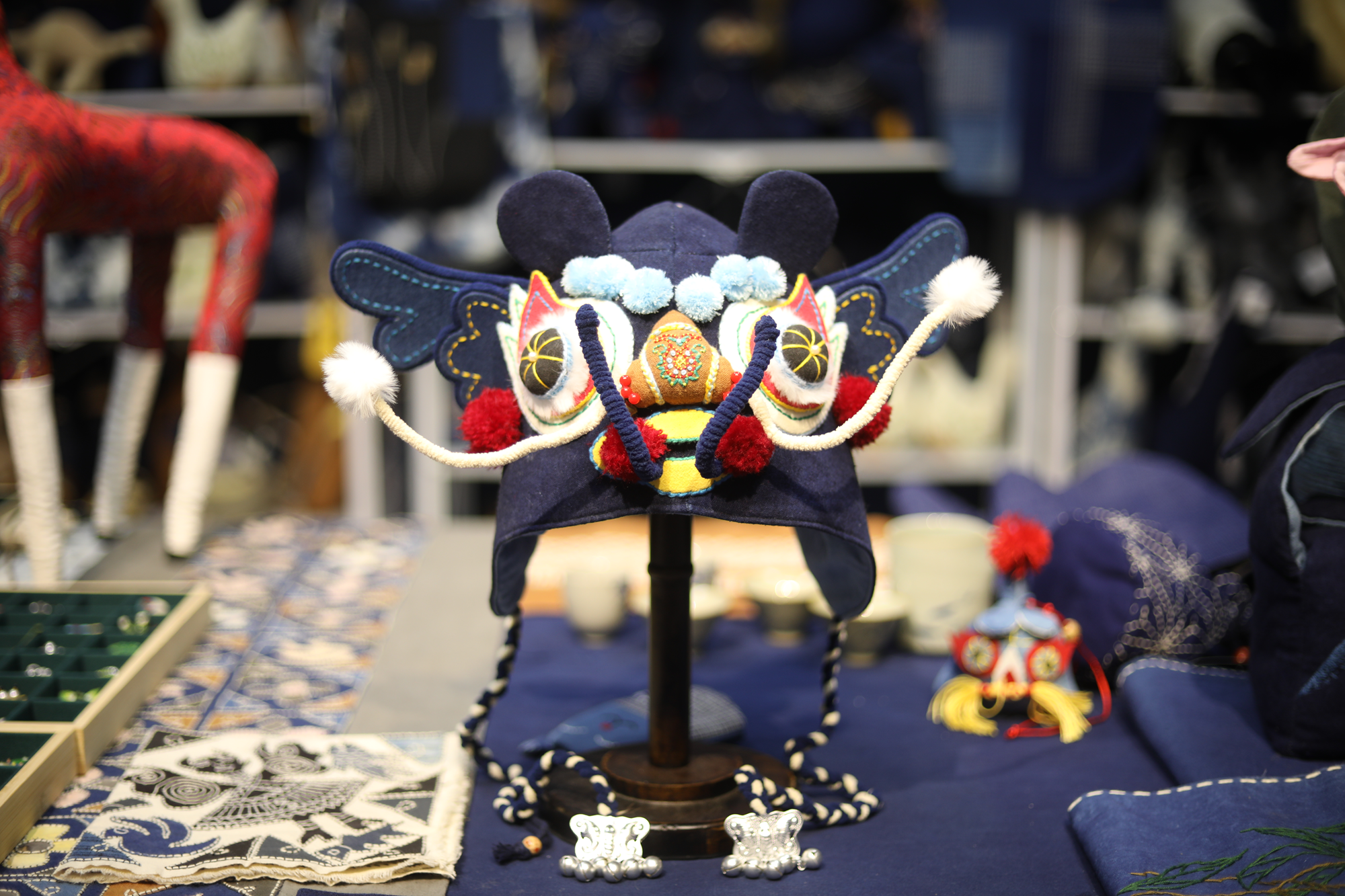 贵州麻江:"龙元素"非遗文创产品热销市场_设计的_龙头_文化