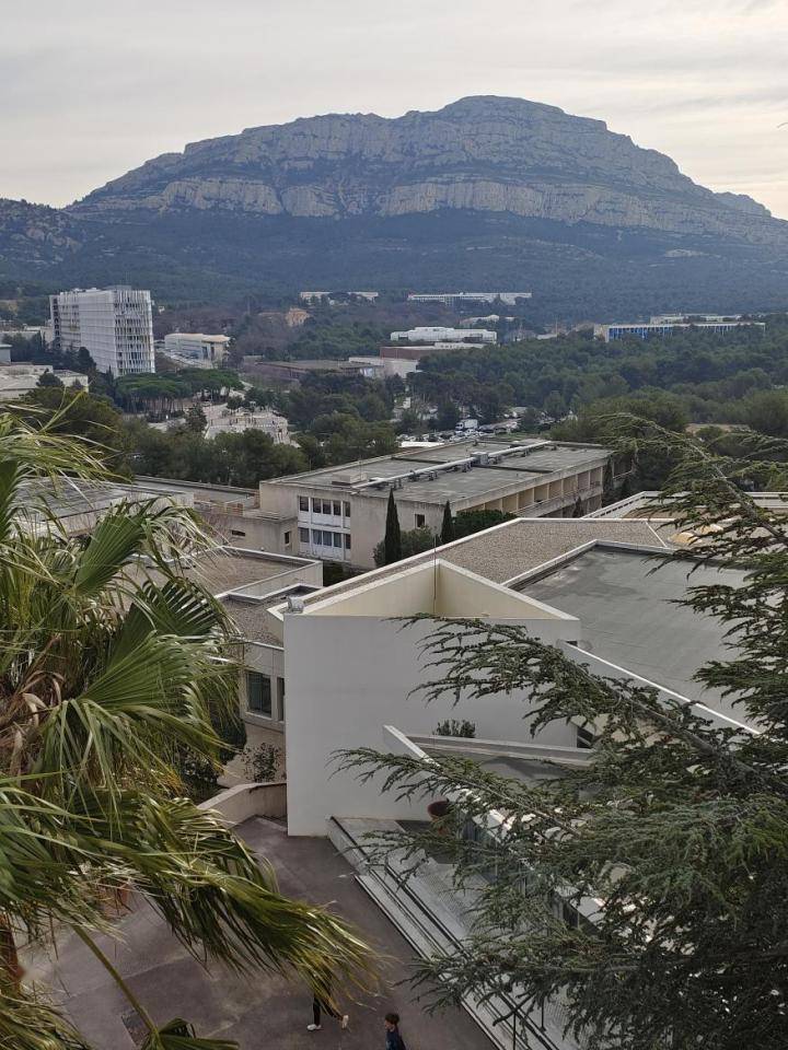 林茂院长一行出访法国凯致商学院,共商中法学院未来