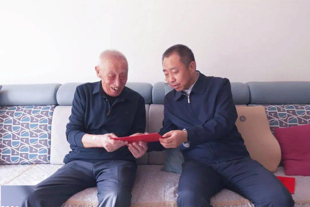 耿成一行开展春节前慰问活动_乌兰浩特市_老干部_发展