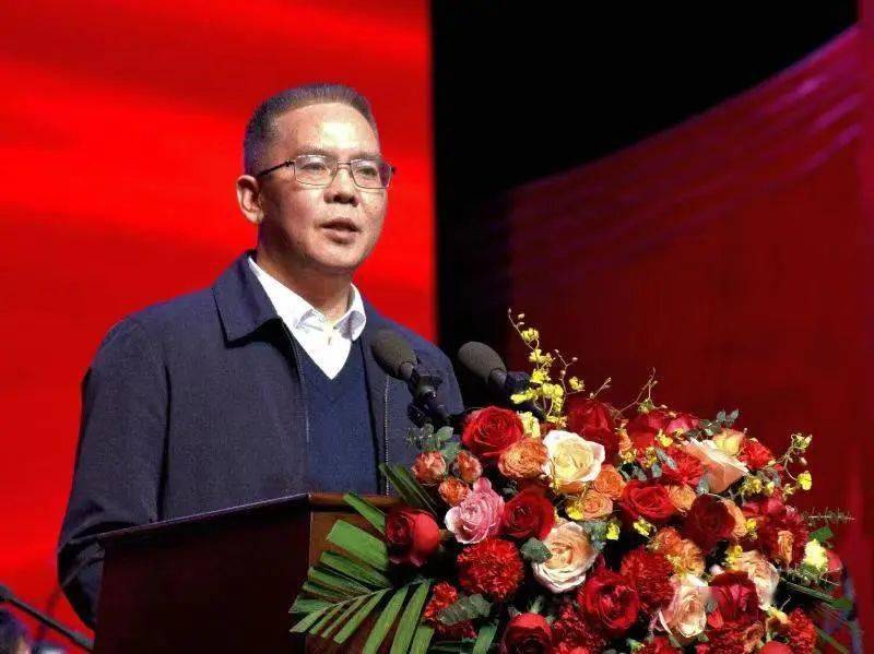市委书记曹慧泉致新春贺词株洲市新春音乐会创办于2004年,今年正好陪