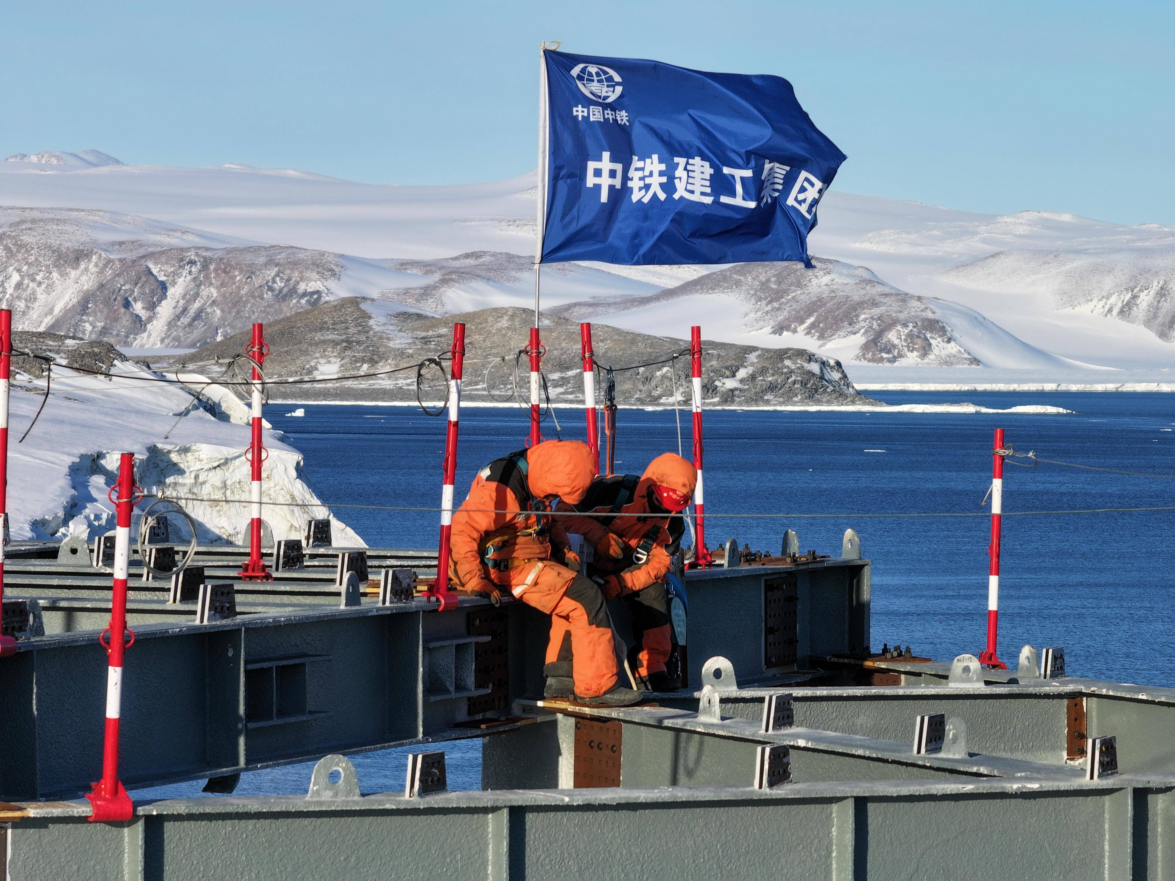中国南极秦岭站建设回顾_新华社_无人机_主体
