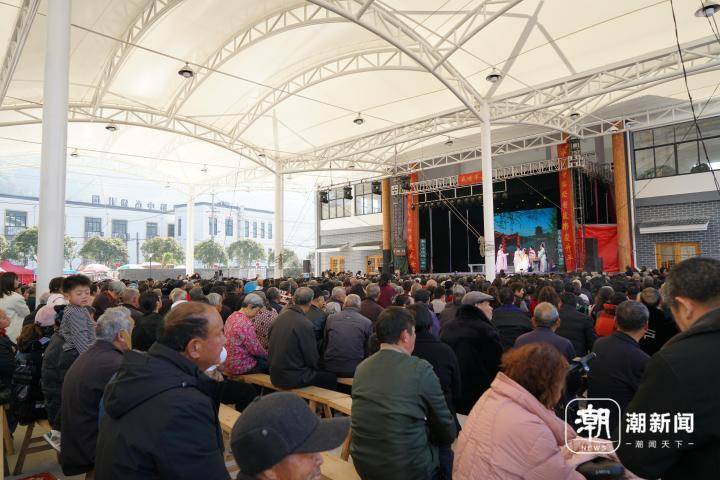 二团团长鲍文铮直言,去年大家都是累并快乐