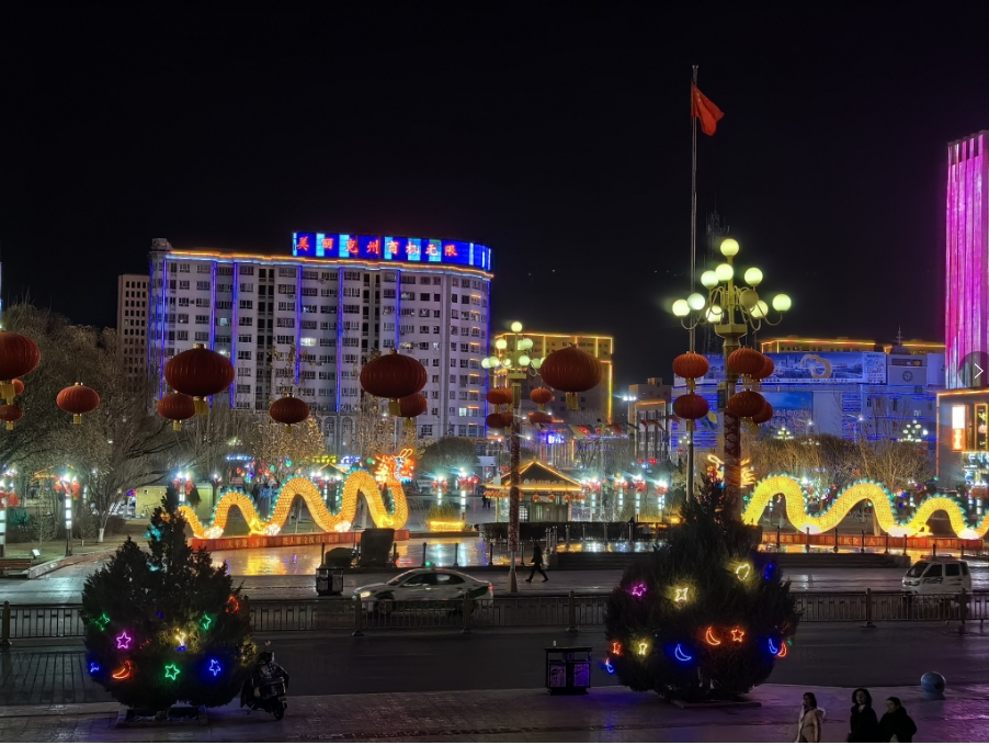 【网络中国节·春节】阿图什:春节"氛围组"就位 你想要的年味儿齐活了