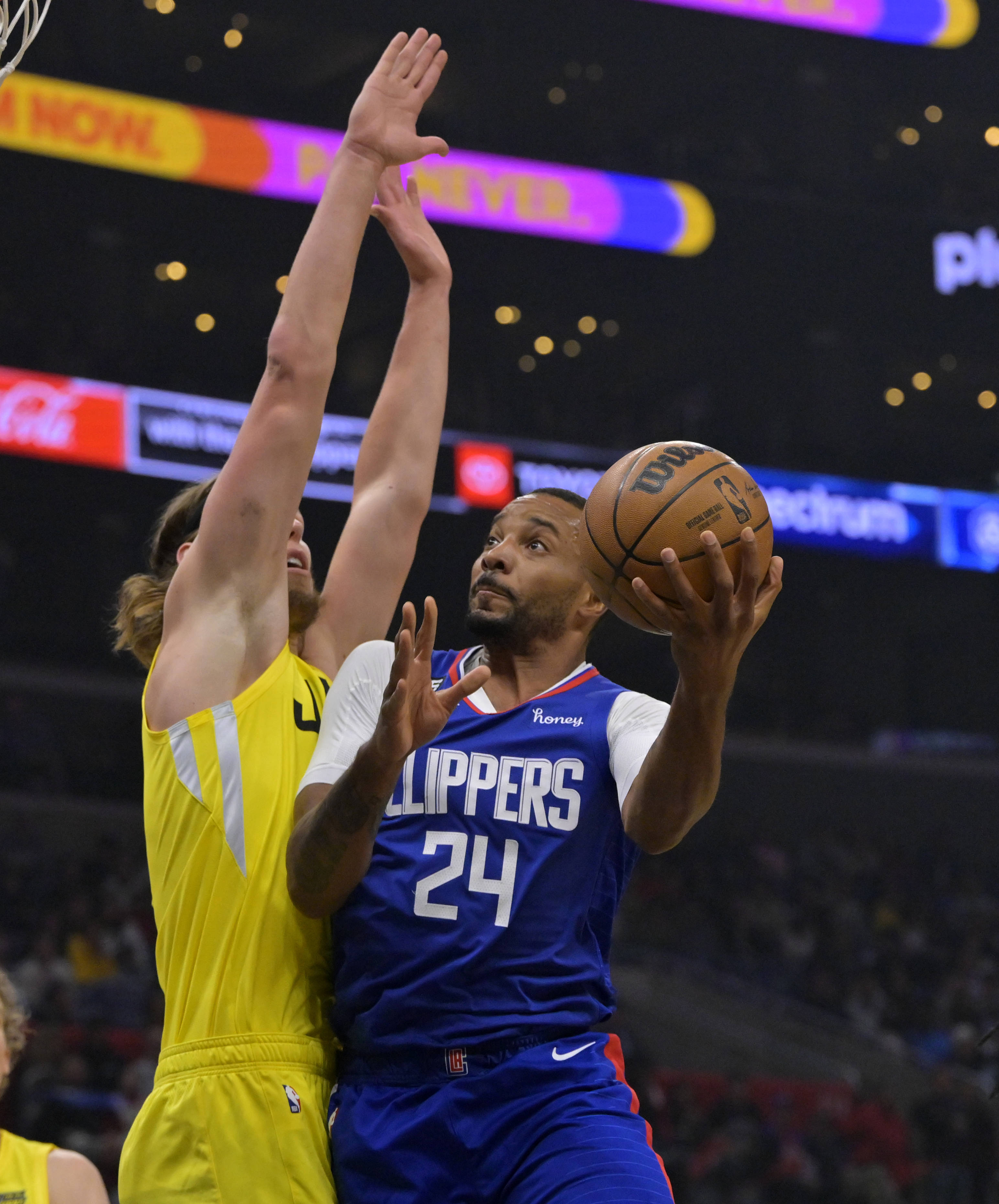 诺曼·鲍威尔"生活被连根拔起"nba终究是一个生意场,作为生意的一部分