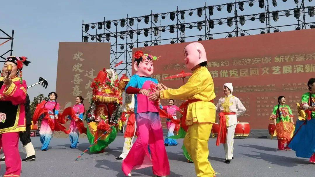 演员 邓子文:演出