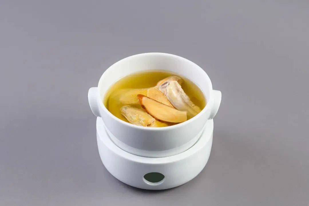 贝五指毛桃炖鹧鸪.鲜鲍老鹅甲鱼腌笃鲜.鲜莲螺片荔枝球.