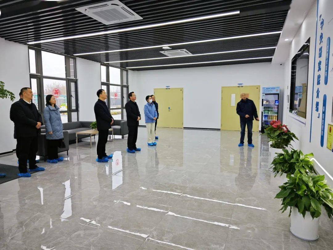 组织部部长,秘书长焦庆标专程走访慰问高层次人才代表,扬杰电子科技