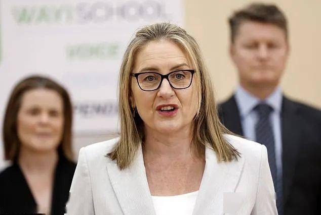 在接受bbc采访时,珀塞尔表示,"在