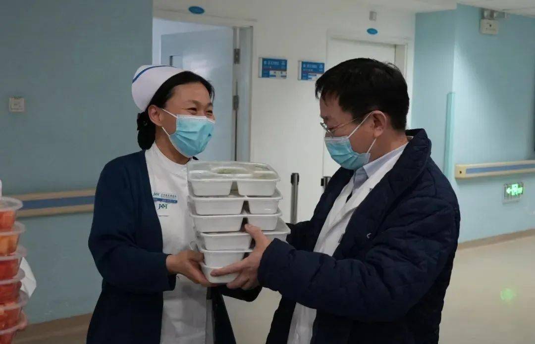 包含積水潭醫院外籍患者就診指南黃牛隨時幫患者掛號的詞條
