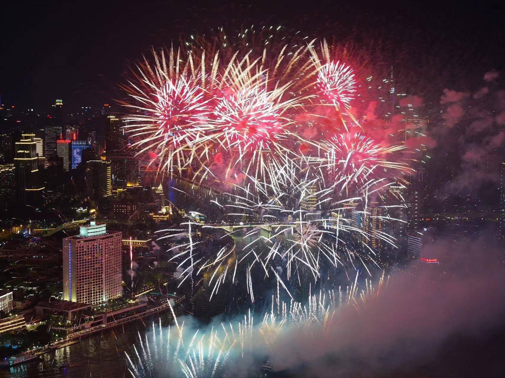 暌违十二载,烟花璀璨白鹅潭_汇演_广州_湾区