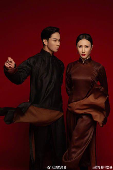 《咏春》为何再次引发春晚观众热议?_周莉亚_武术_舞蹈