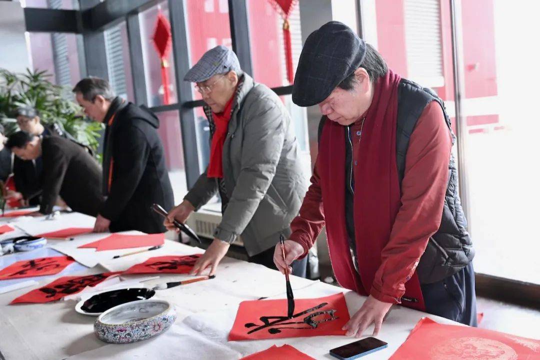 陈翔,张伟生,晁玉奎,章宏伟,杨耀扬,朱涛,郑振华等老师们组成的"书法