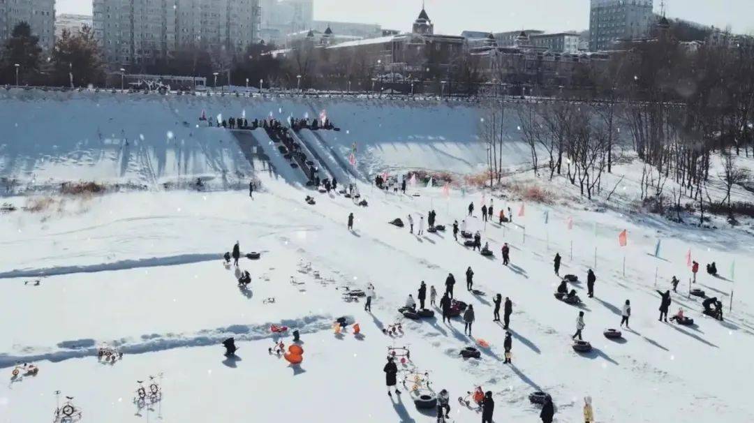 七台河市万宝山滑雪场图片