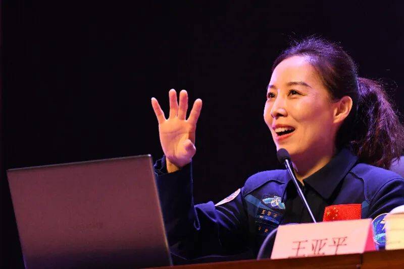 背后揭秘|南都新知_的要求_视力