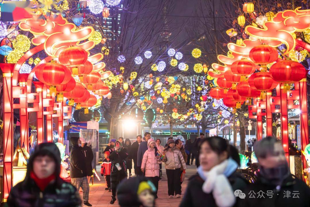 虎年逛庙会图片图片