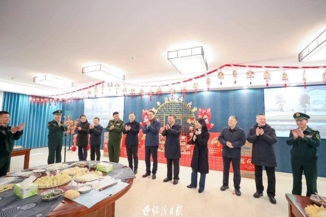 李云峰带队慰问坚守岗位的一线干部职工和武警官兵_临汾_管理工作者