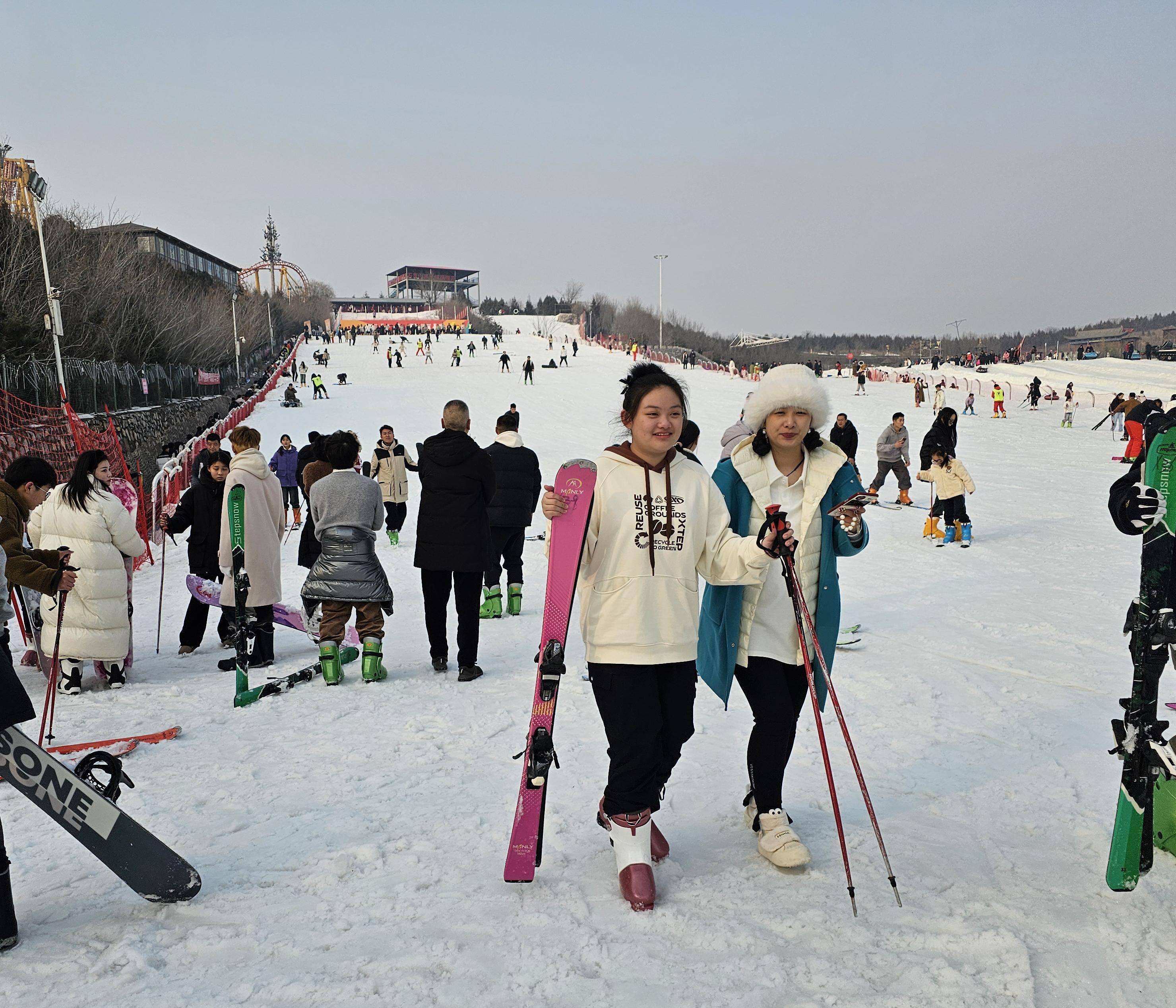 河南五龙山滑雪场图片