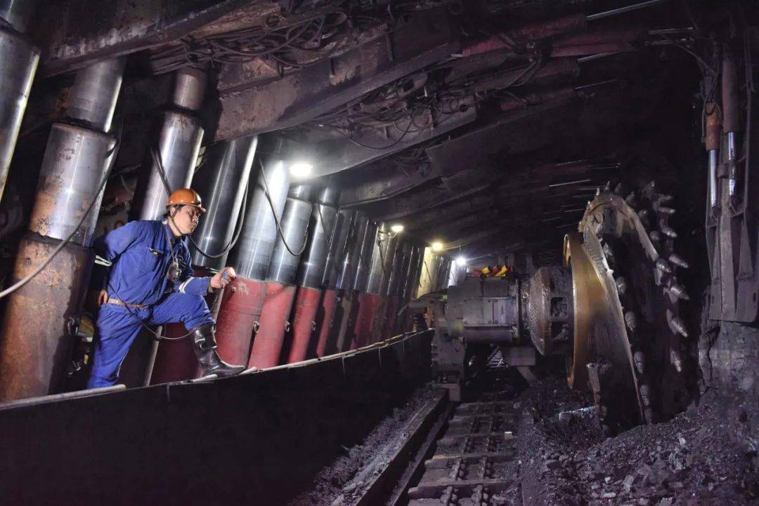 致敬坚守的每一个东庞人_工作_刘哲_东庞矿