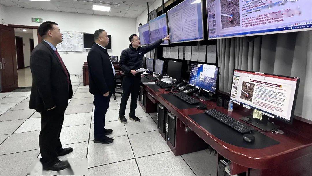 李全胜检查春节值班值守并看望慰问坚守岗位的一线工作者