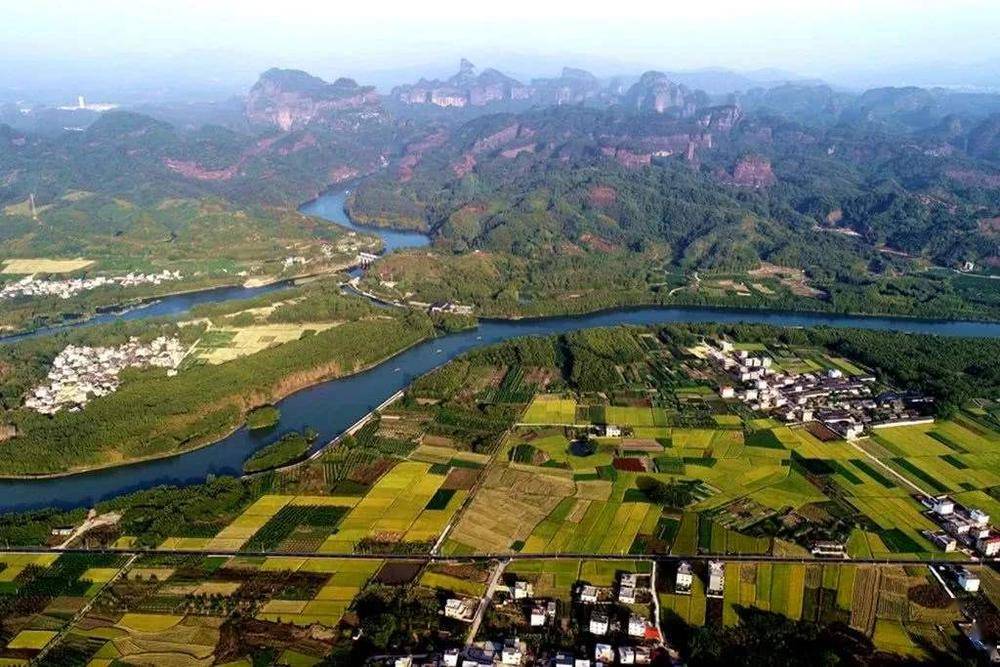 张颂文又上热搜,跟他一路"狂飚"游韶关