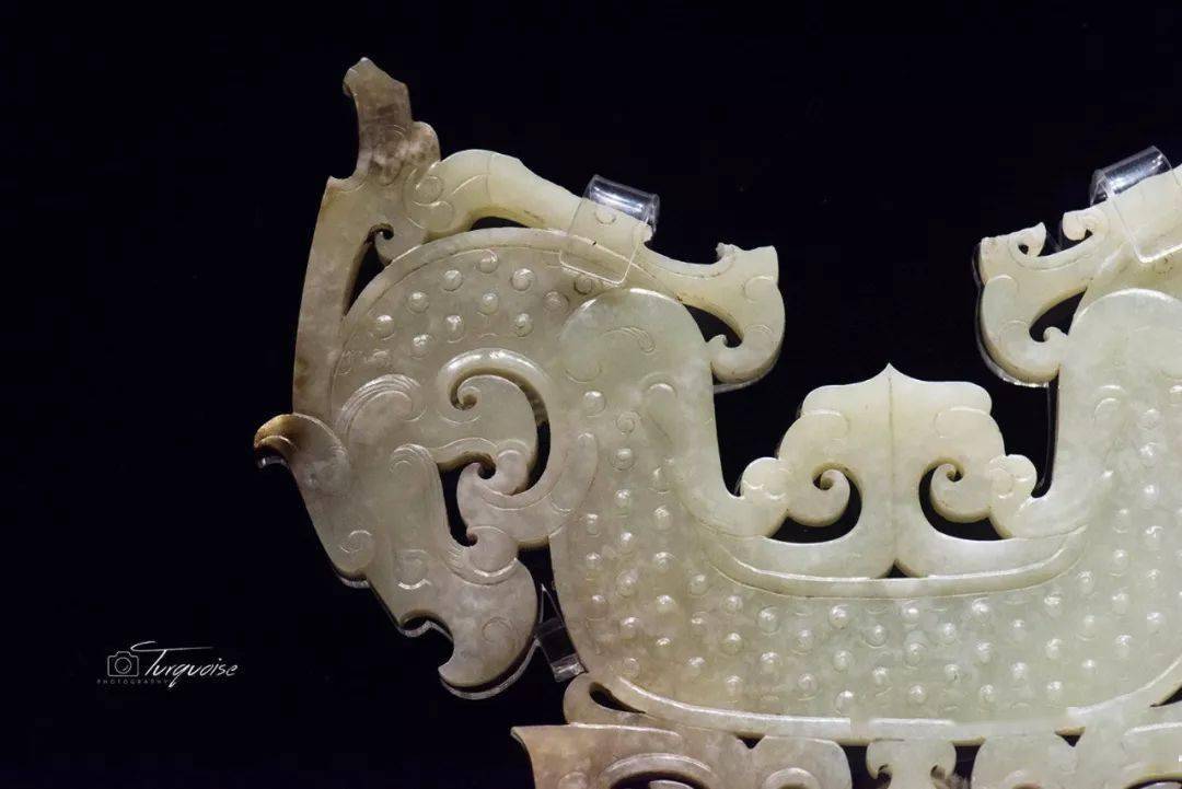 因此,如何善于发现古玉中美的内涵以及不断提高自身