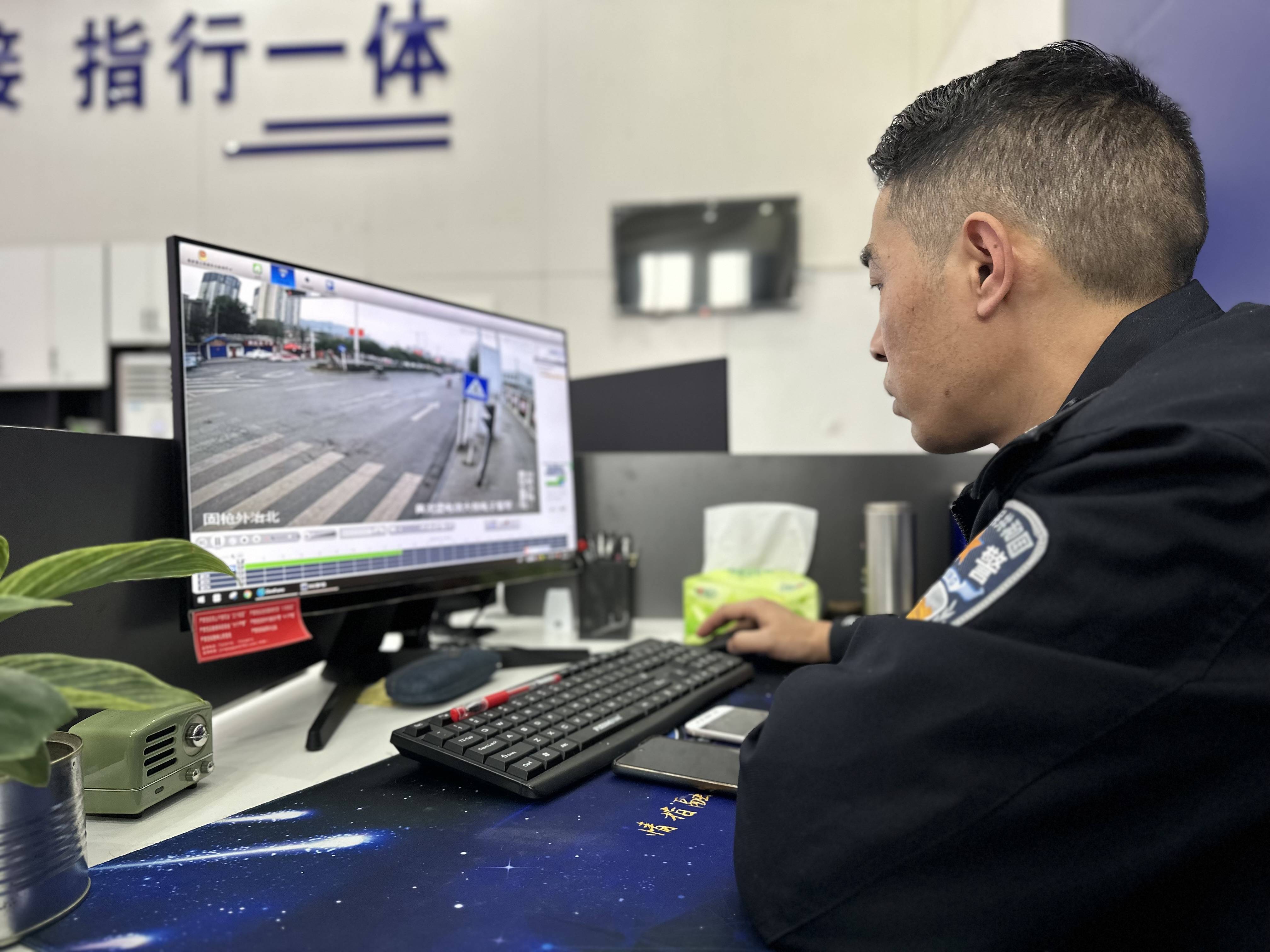 【新春走基层】金沙公安:龙年春节我在岗 守护平安不打烊_群众_服务