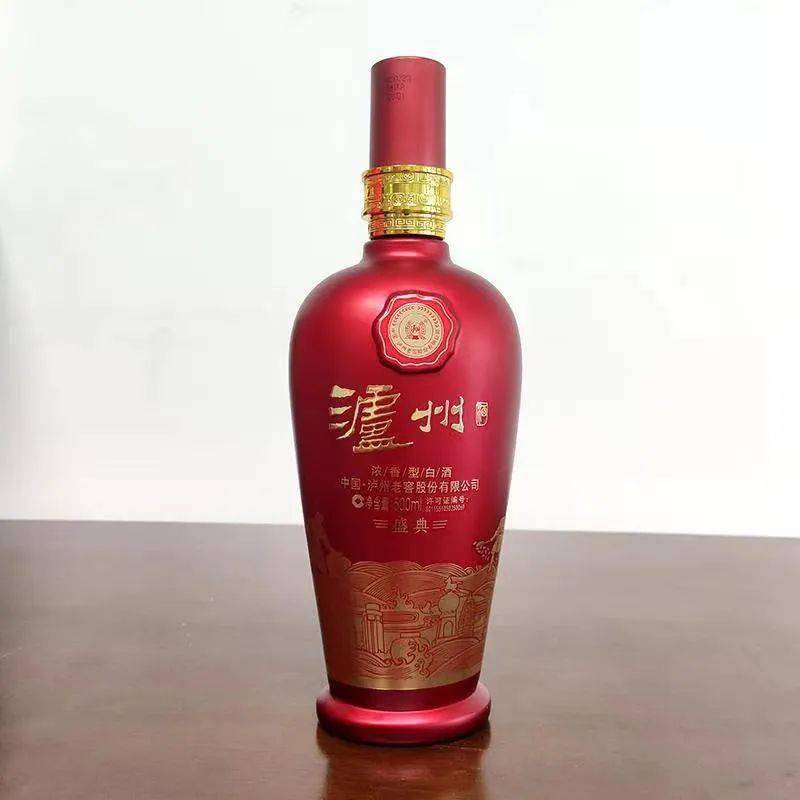 泸州盛典42度浓香型白酒,新年限时298元6瓶!纯粮酿造,醇厚绵柔!