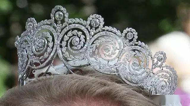盘点世界著名十大皇冠:皇室流传的不朽传奇