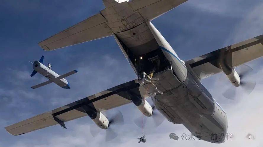 "群蜂共舞":无人机蜂群作战的软肋在哪?_控制_的能力_问题