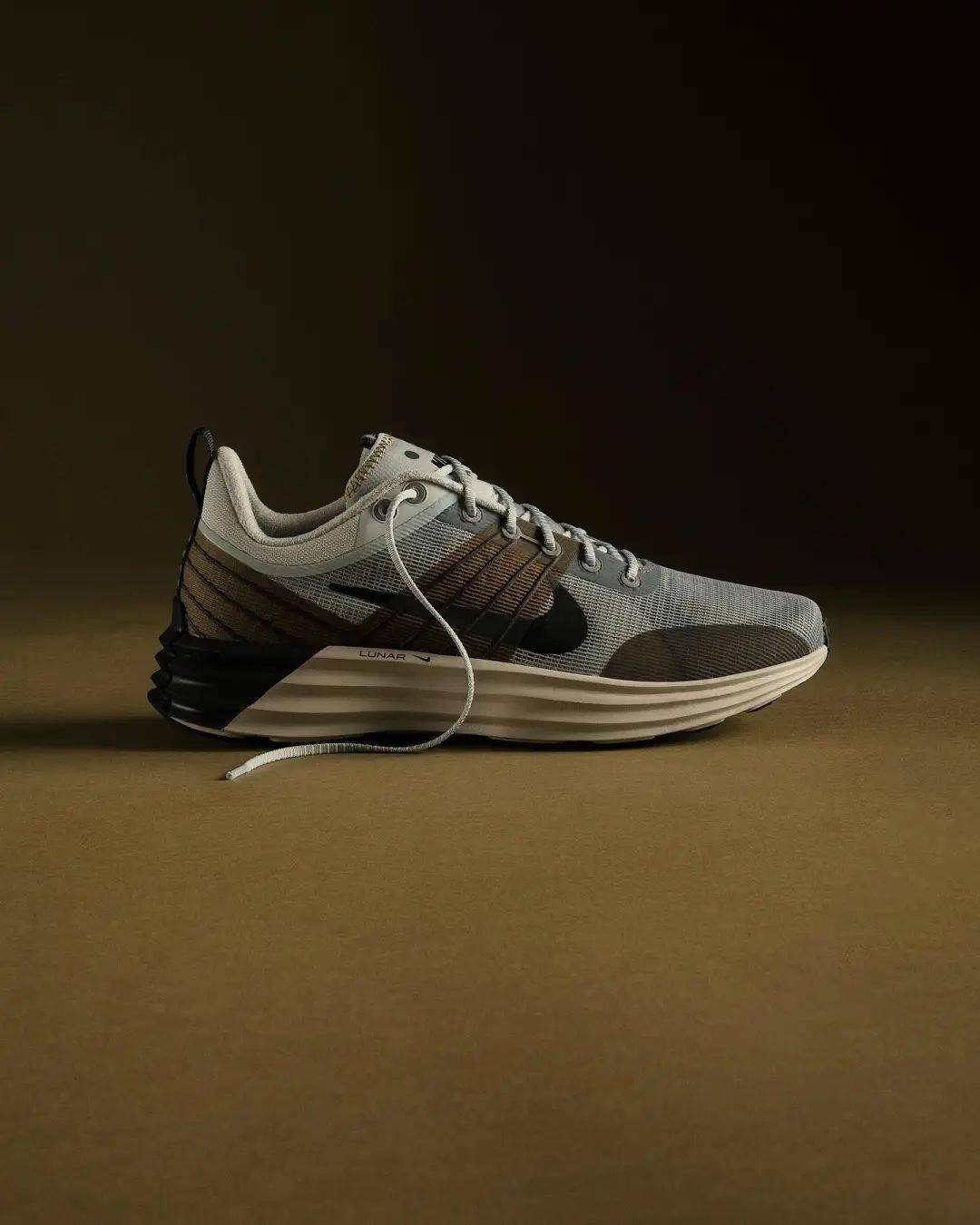 soar news|nike flyknit haven,miu miu x new balance 530_鞋底_品牌