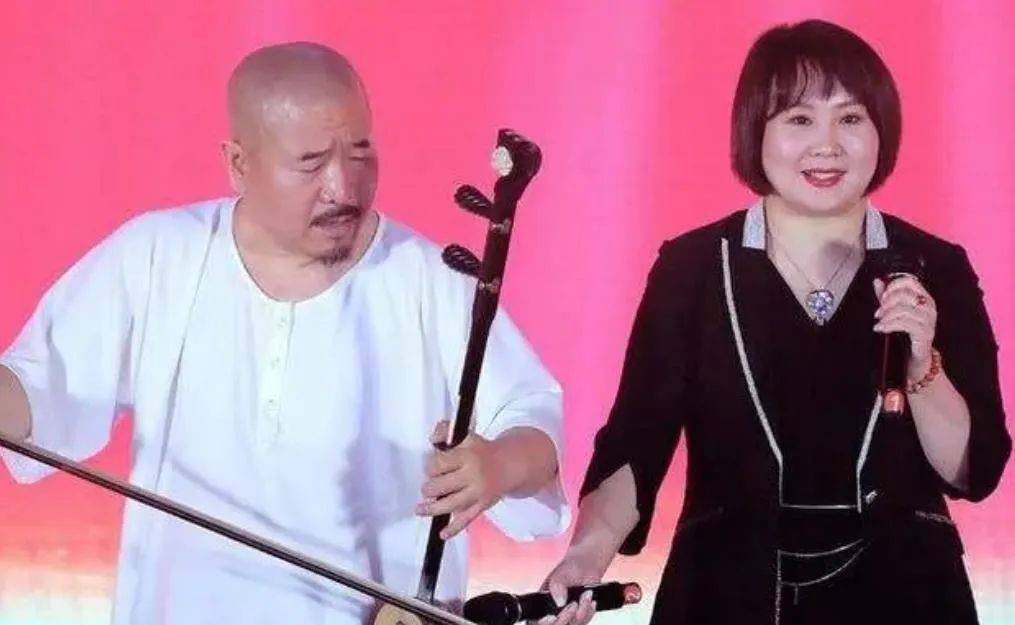 知名男星儿子宣布退网_王亮_直播_父亲