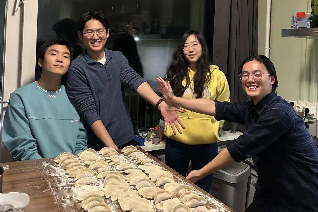 在世界各地,北外学子这样过年_中国_印尼