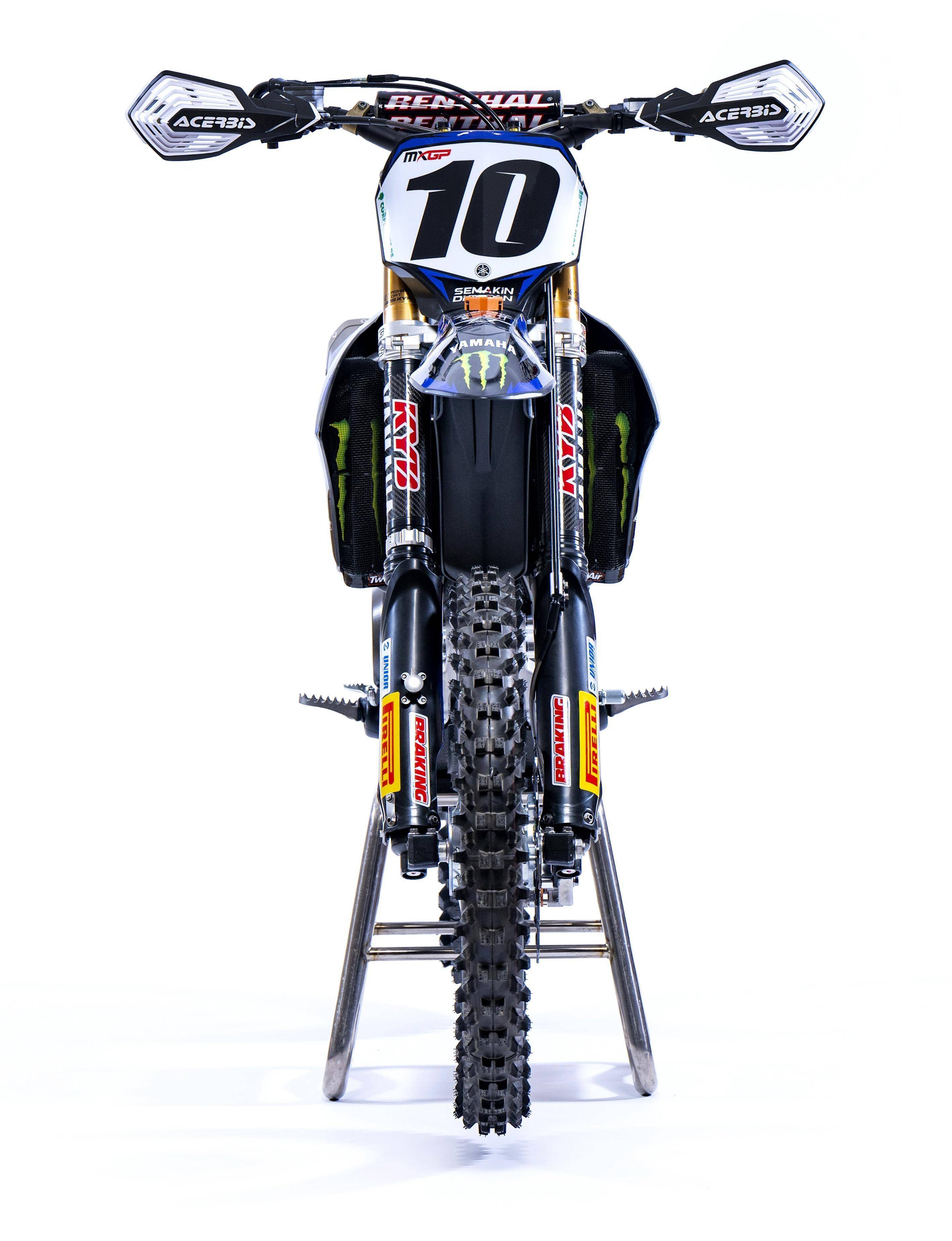 的 hinson 离合器和独特的四档变速齿轮箱(市售版是五档变速齿轮箱)