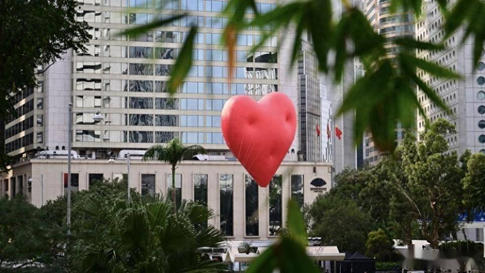 香港"chubby hearts"今中环街市展出,六时前可打卡拍照_红心_英国伦敦