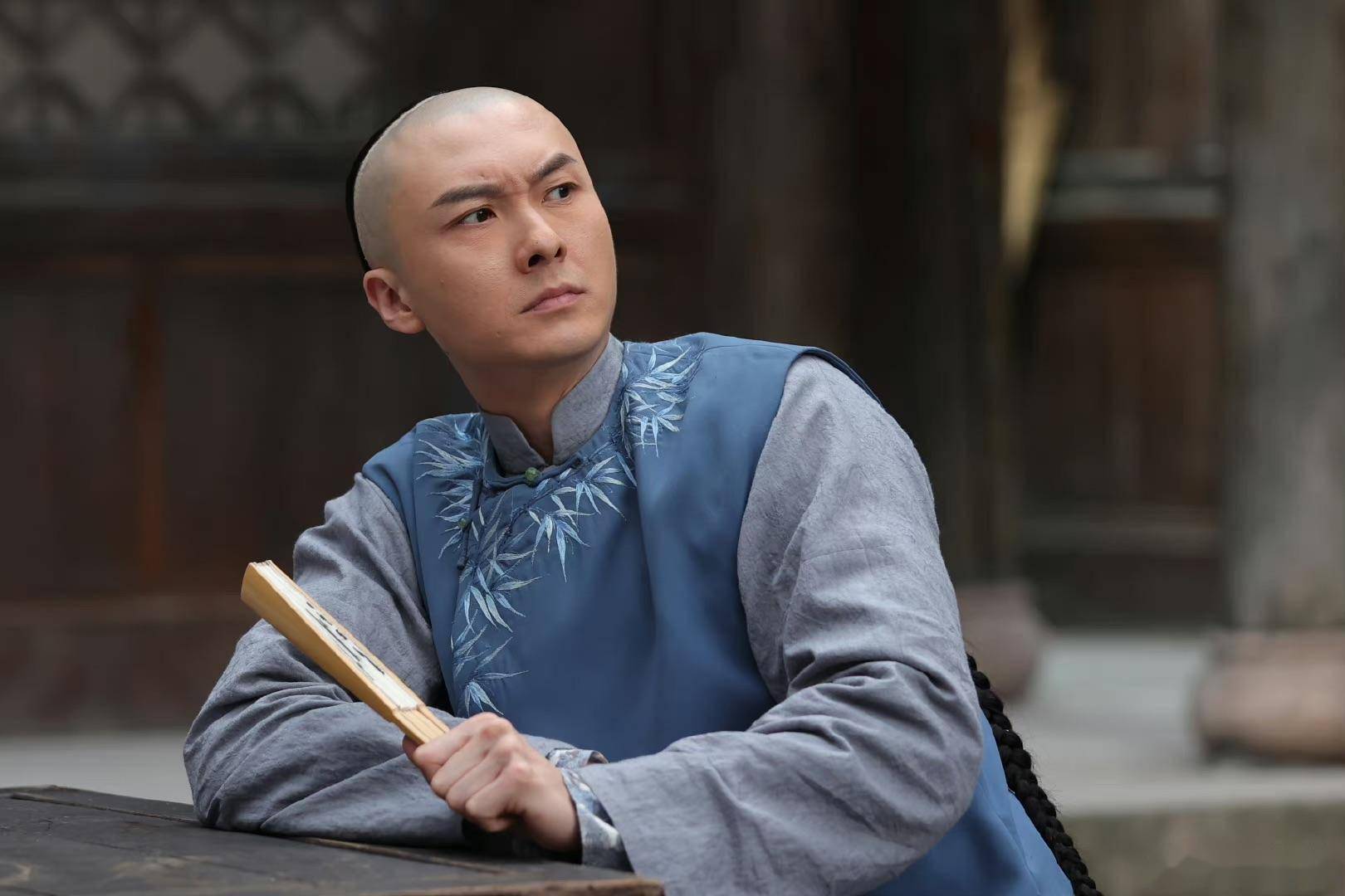 关系缓和?视帝王浩信曝新剧赶客原因,宣传活动为妻子新剧预热