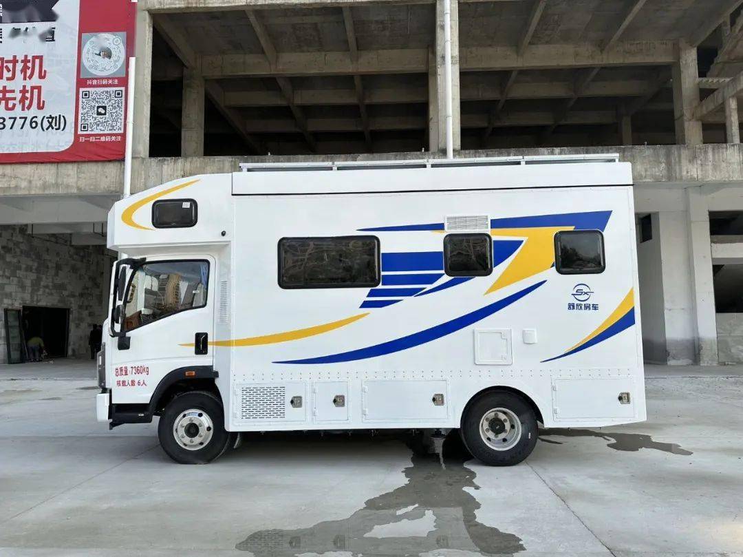 23 南京房车展丨舒欣房车重汽豪沃统帅升顶房车——双层小套房设计