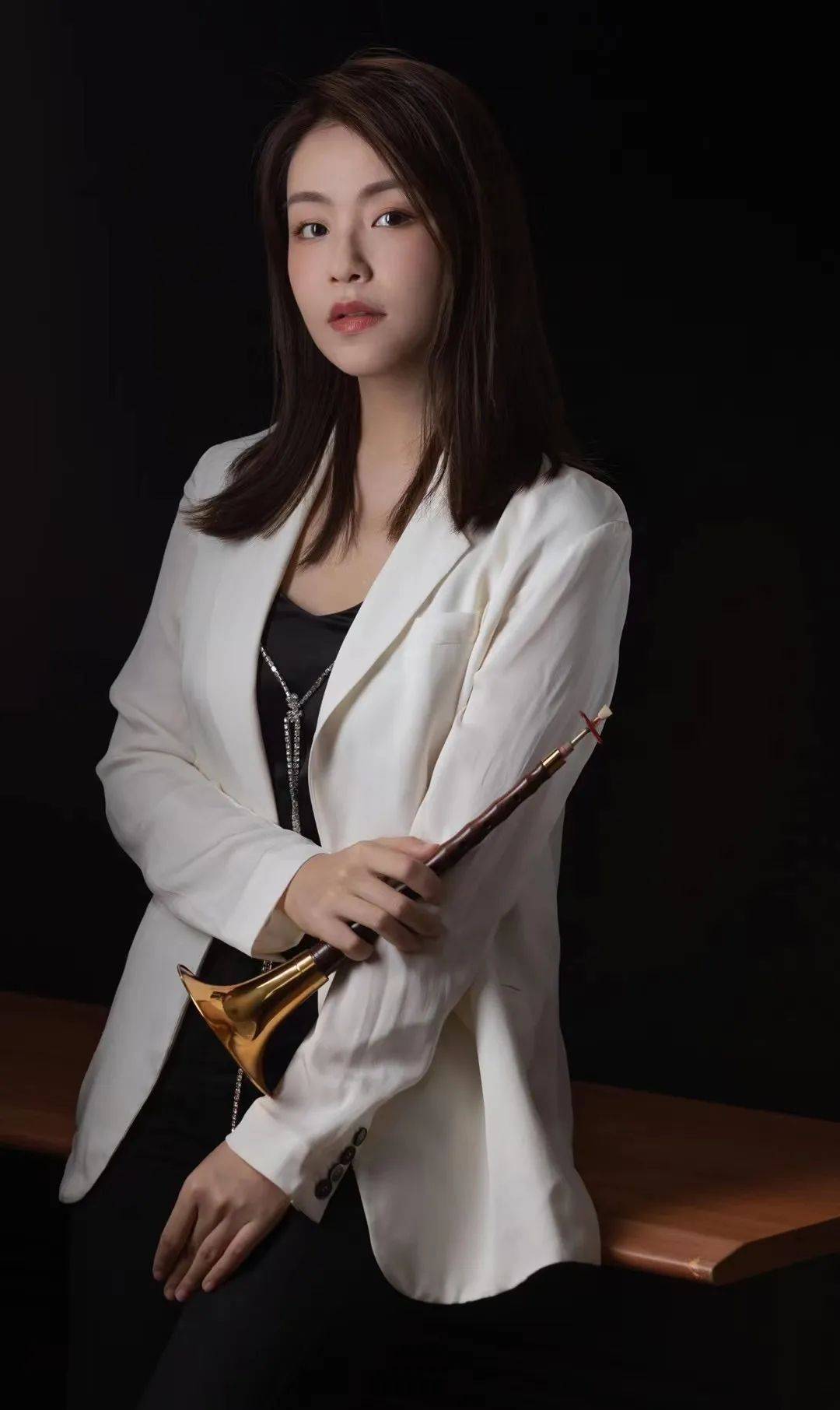 上海音乐学院唢呐专业教师,中国首位唢呐博士刘雯雯