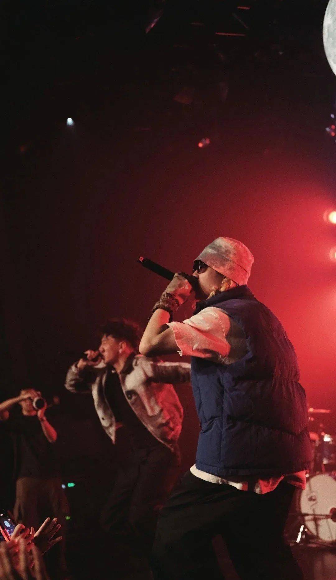 不过这才刚刚过完年说唱圈就又有rapper的工作室遭遇小偷的毒手,新生