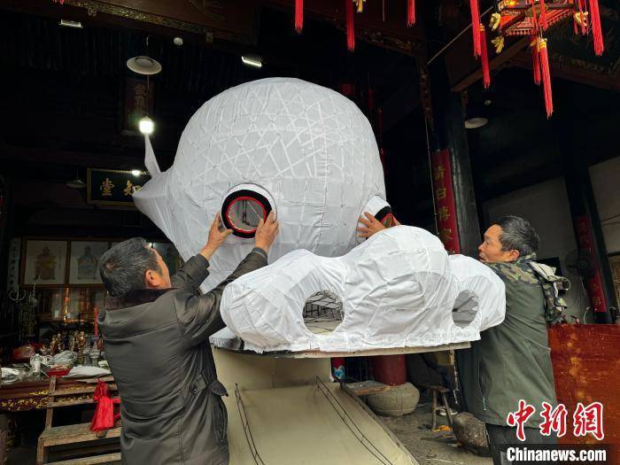 (新春走基层)浙江三门杨家板龙:百年传承迎元宵_杨家村_村民_龙头