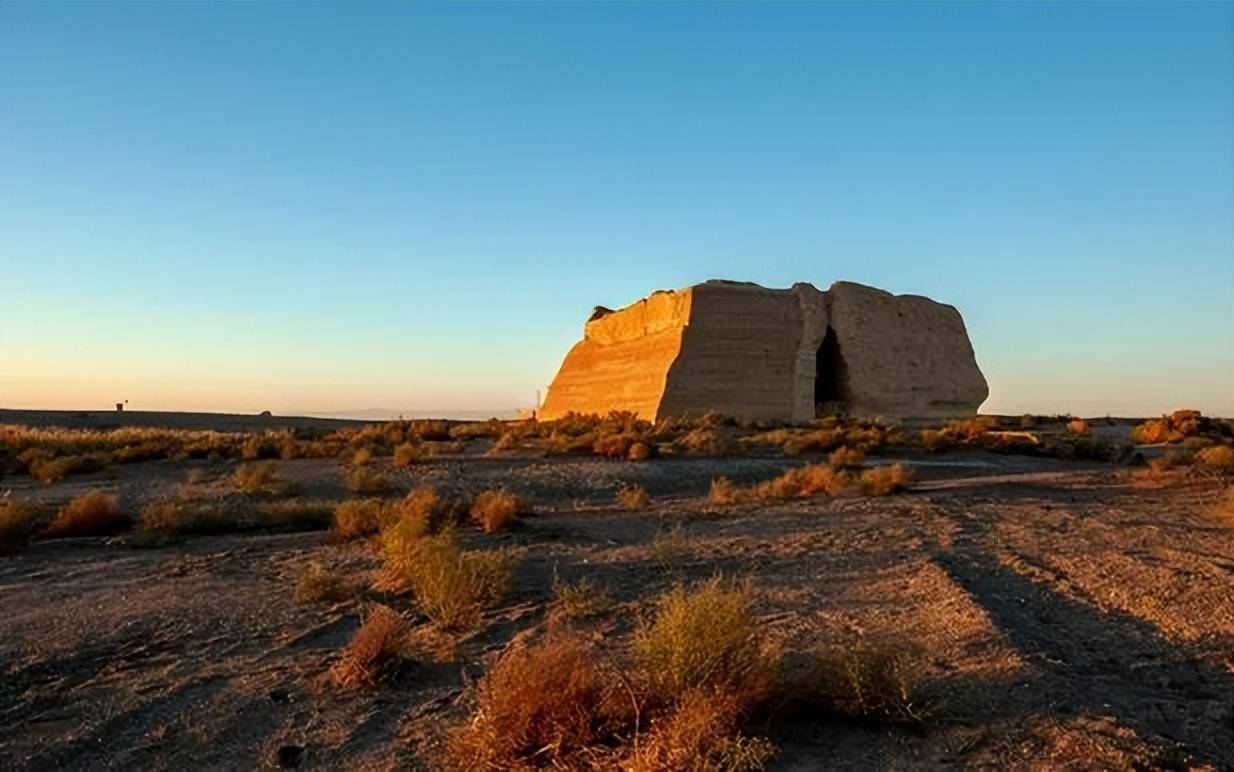 河西走廊 :一条汇聚极致风景的走廊,沙漠,戈壁,丹霞,雪山……_张掖