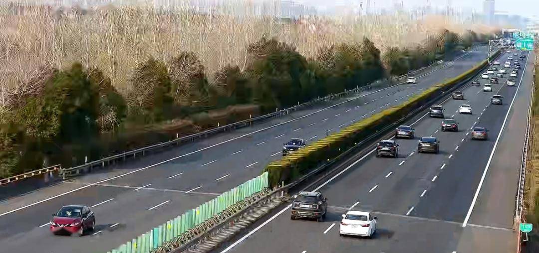 春节期间,g92杭州湾环线高速公路海盐辖区于2月14日(初五)达到